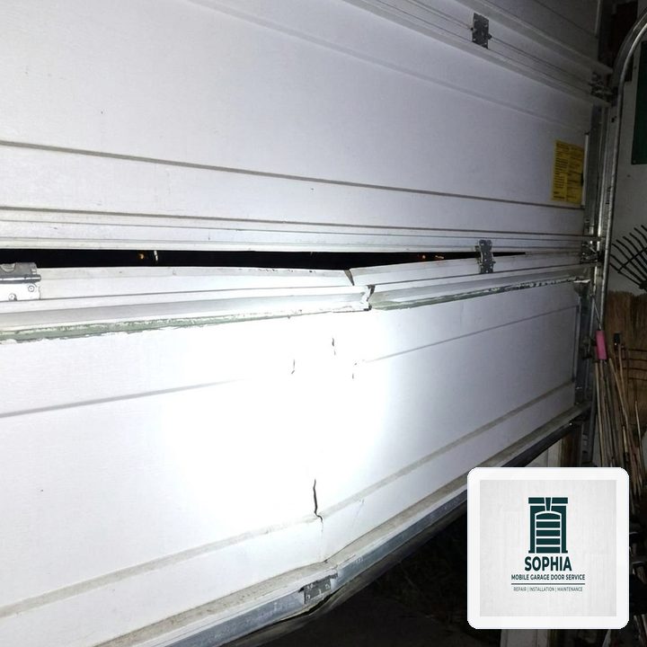 Sophia Mobile Garage Door Service in Mundelein, IL: Heavy-Duty Steel Section Strut & 11-Gauge Hinge Reinforcement - Mundelein, IL